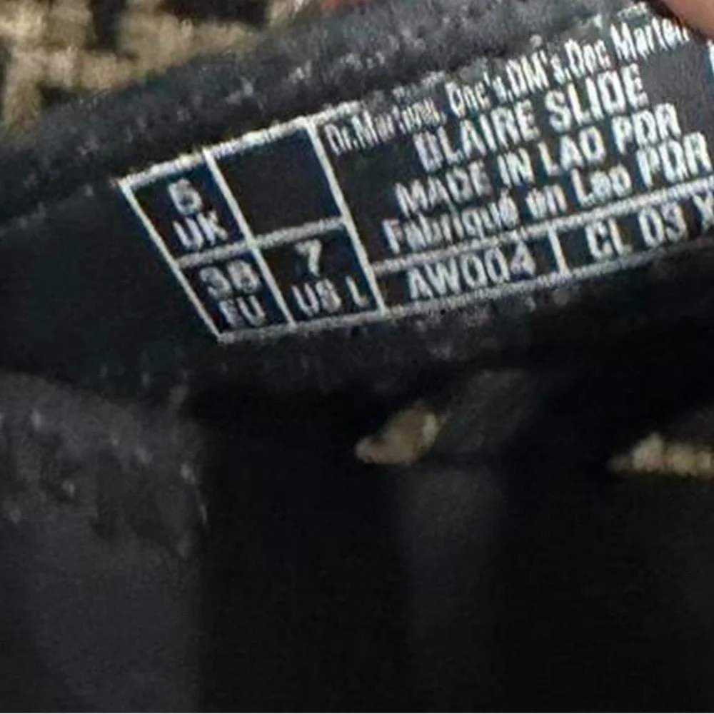 Dr. Martens Women's Blaire Slide Size 7 - Picture 7 of 7